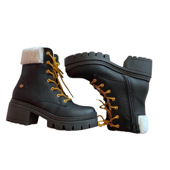 Juicy Couture Ceress High Heel Hiker Boots Sz 7 - Picture 2 of 6